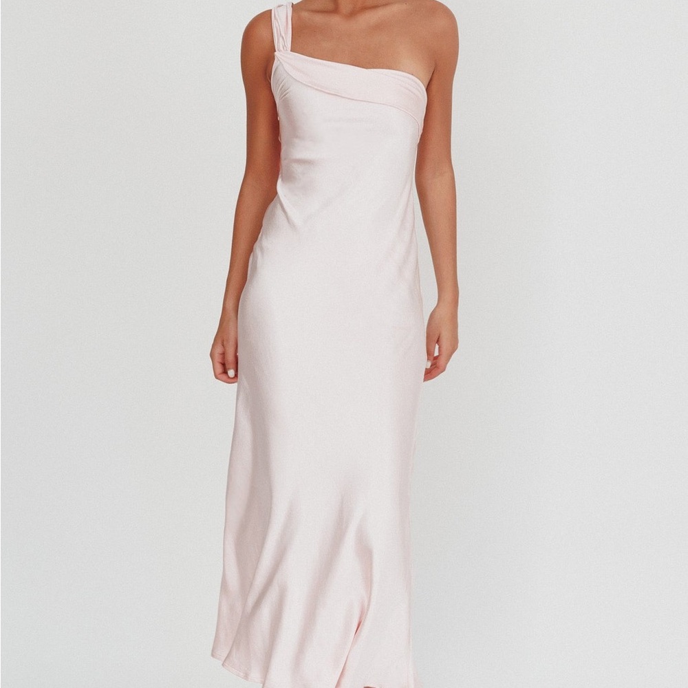 Selfie Leslie- Carmel One-Shoulder Sash Maxi Dress Blush - Picture 3 of 3